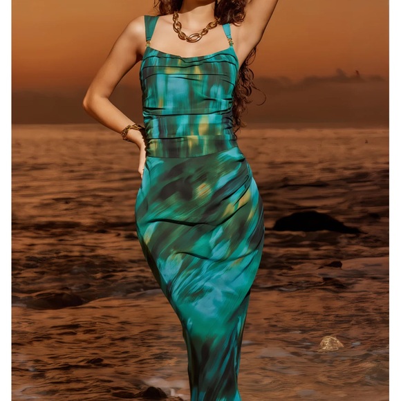 Runaway the Label Maxi Dress - Picture 2 of 3